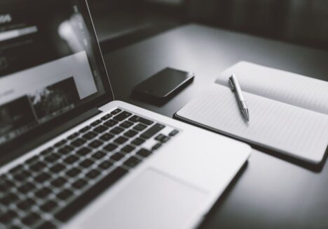 Strategii de creare a unui site web și promovare pentru startup-uri de succes